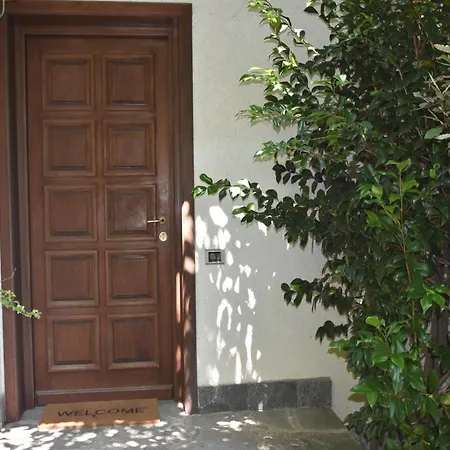 In Valdora With Maggiore Views Сasa de vacaciones