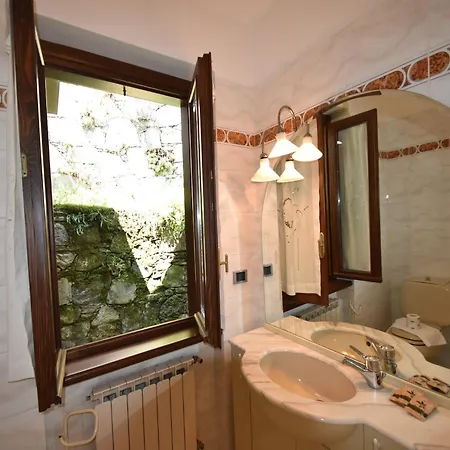 In Valdora With Maggiore Views Vakantiehuis Ghiffa